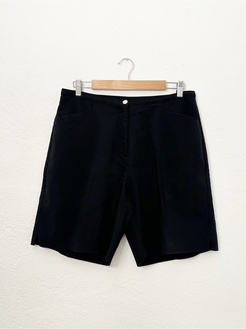 Vintage 90s Y2K Weekend Traffic Black Leisure Shorts High Rise